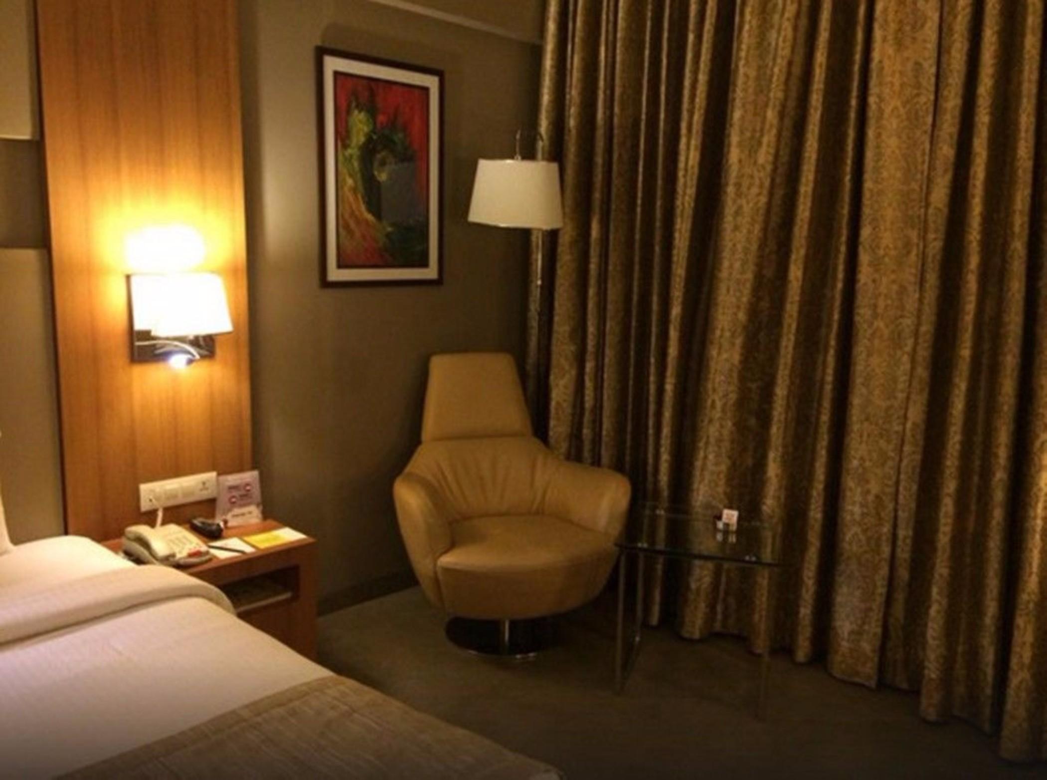 Royal Orchid Central Vadodara Zewnętrze zdjęcie
