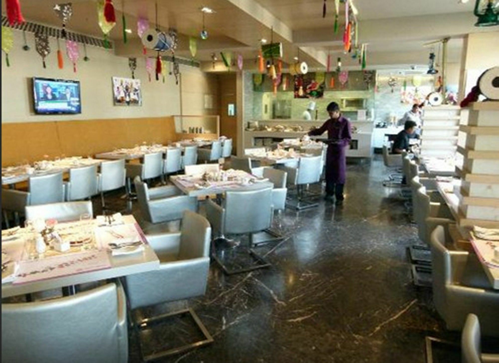 Royal Orchid Central Vadodara Zewnętrze zdjęcie